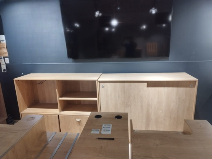Comptoir modulable en bois avec arrière-comptoir et module PMR