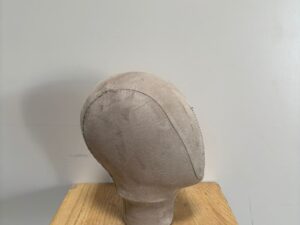 Tête de présentation mannequin en fibre de verre et velours marron – H27 cm