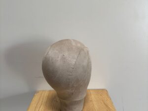 Tête de présentation mannequin en fibre de verre et velours marron – H27 cm