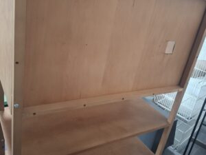 Armoire en bois marron – H184 x L90 x P42 cm
