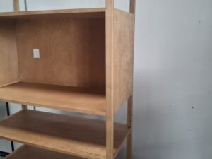 Armoire en bois marron – H184 x L90 x P42 cm