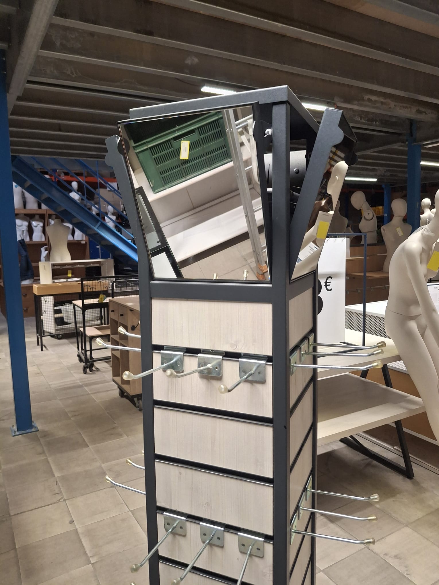 Tour de présentation rotative 4 faces avec miroirs – H176 cm