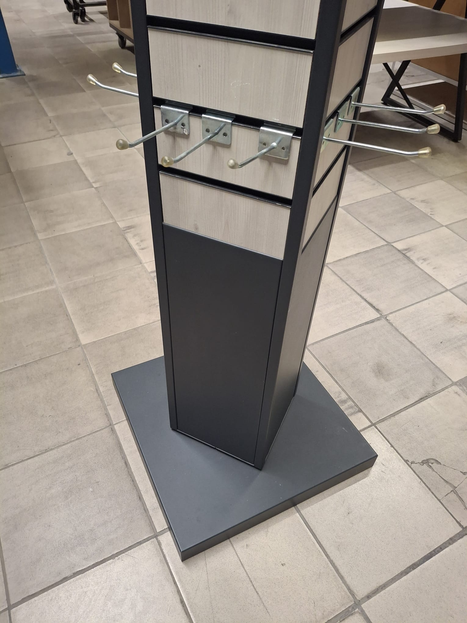 Tour de présentation rotative 4 faces avec miroirs – H176 cm