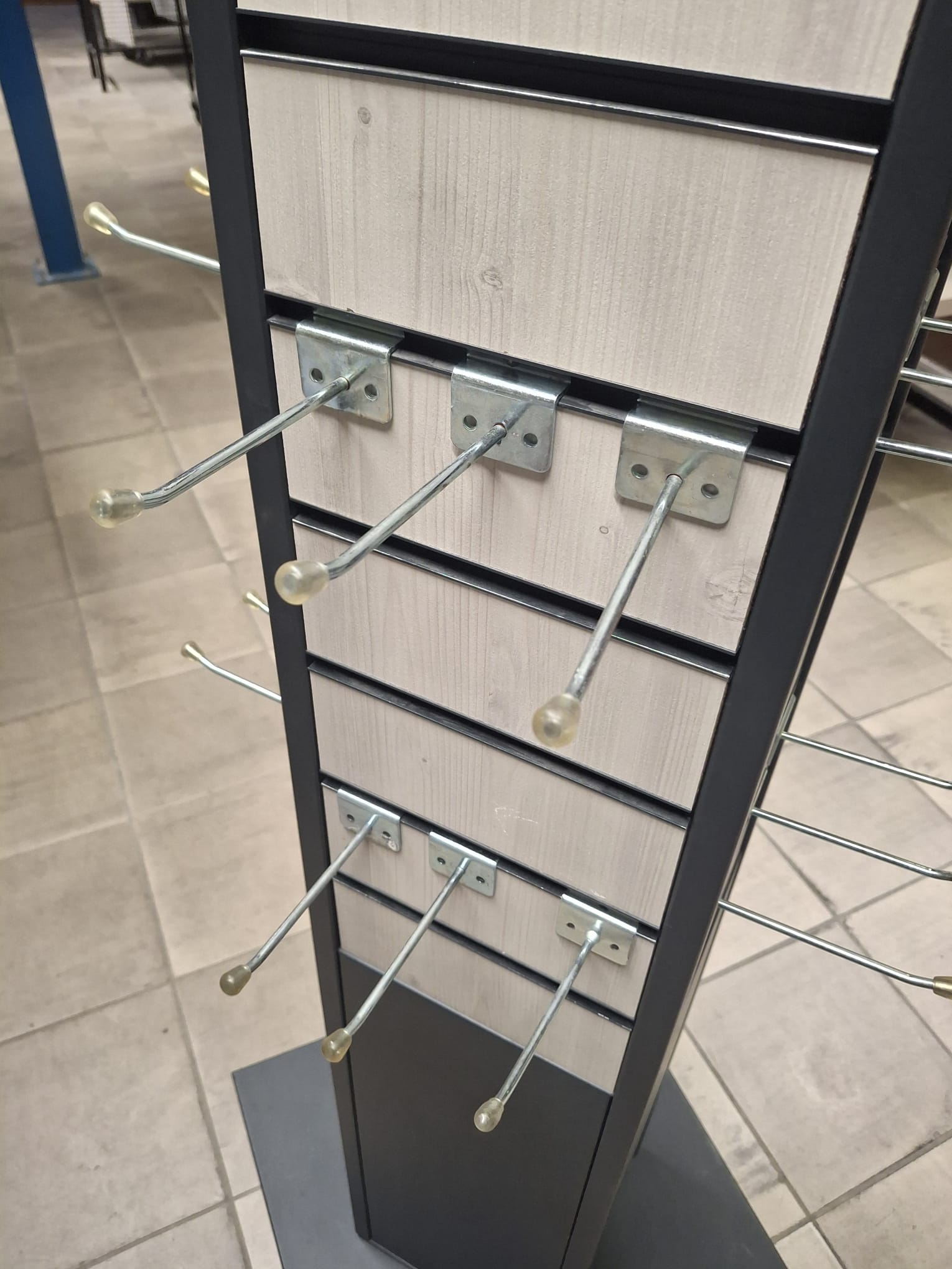 Tour de présentation rotative 4 faces avec miroirs – H176 cm