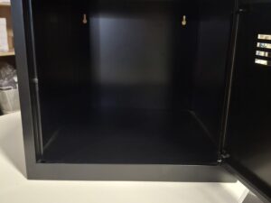Casier vestiaire métallique noir avec serrure – H36,5 x L40 x P40 cm