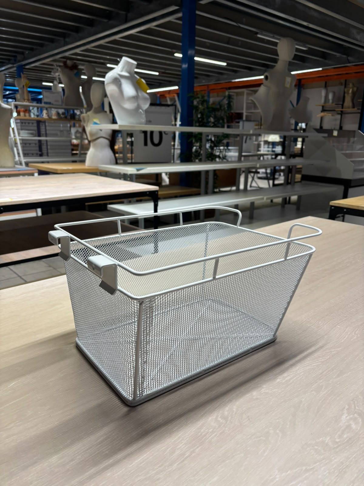 Panier métallique blanc à poser ou à suspendre – L30 x l38 x P21 cm