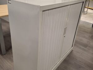 Armoire de bureau basse métallique gris clair 2 tablettes – L120 x P43 x H105 cm