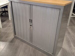 Armoire basse de bureau métal et bois avec clé 2 tablettes – L120 x P43 x H103 cm