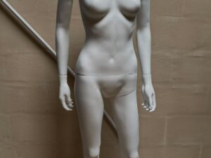 Mannequin femme sur socle en verre blanc – H163 cm