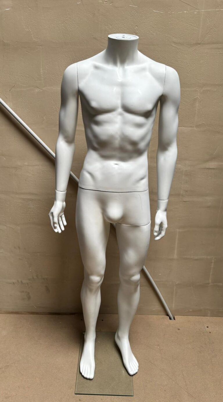 Mannequin homme sur socle en verre blanc mat – H169 cm