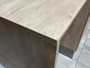 Meuble de caisse en bois avec retour – L130 x P80 x H110 cm