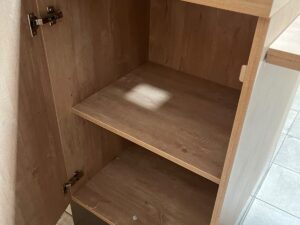 Meuble de caisse en bois avec retour – L130 x P80 x H110 cm