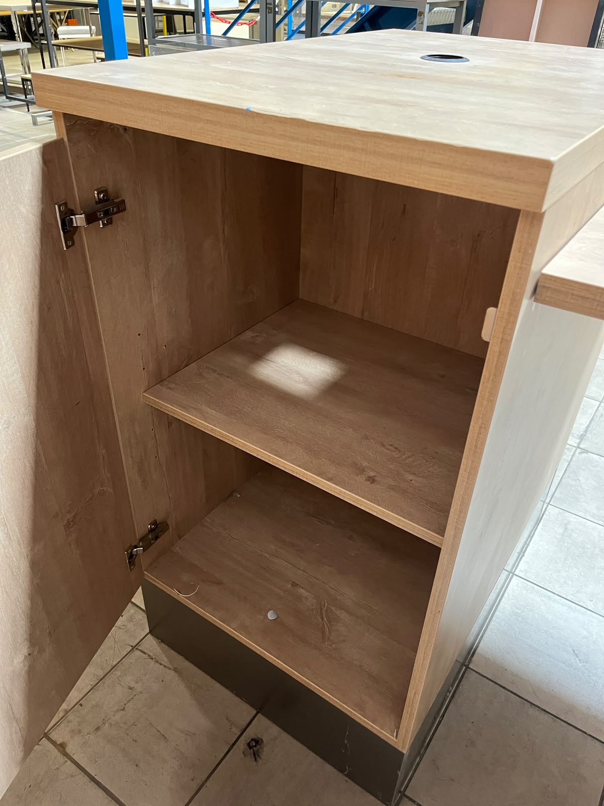 Meuble de caisse en bois avec retour – L130 x P80 x H110 cm