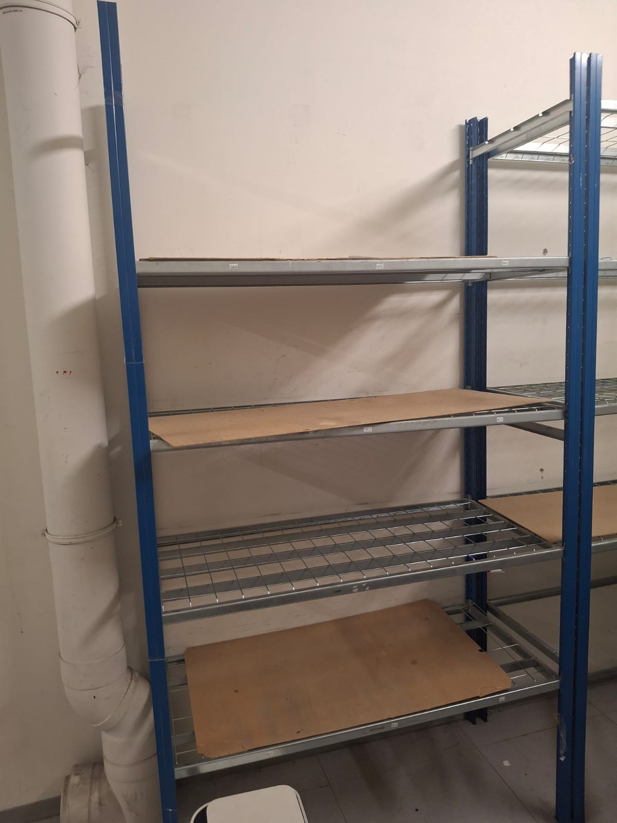 Étagère de stockage métallique bleu et gris – L129 x P60 x H240 cm