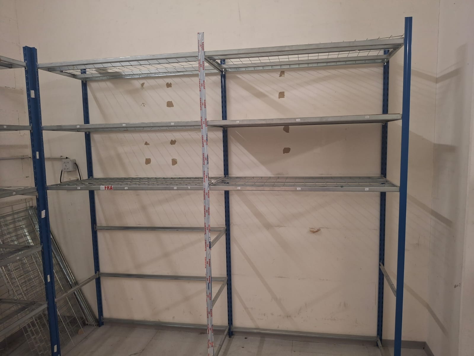 Lot de 2 étagères de stockage métalliques bleu et gris – L254 x P60 x H240 cm