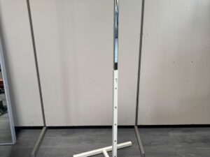 Portant droit en T réglable gris métallique – H105 à 165 cm