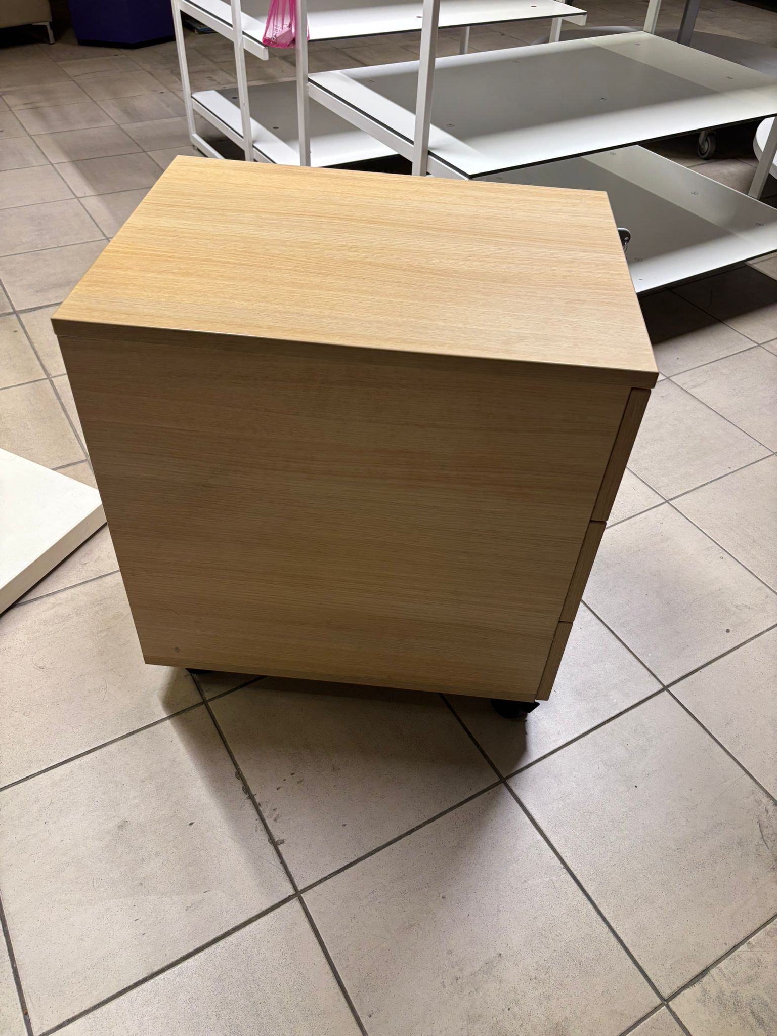 Caisson de bureau sur roulettes en bois beige – H60 x L42 x P55,5 cm