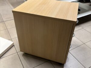 Caisson de bureau sur roulettes en bois beige – H60 x L43,5 x P56 cm