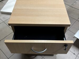 Caisson de bureau sur roulettes en bois beige – H60 x L43,5 x P56 cm
