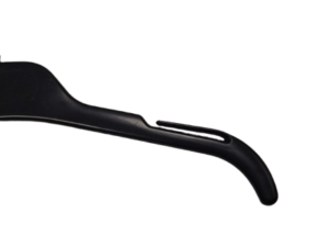 Lot de 70 cintres noirs en PVC – L30 cm