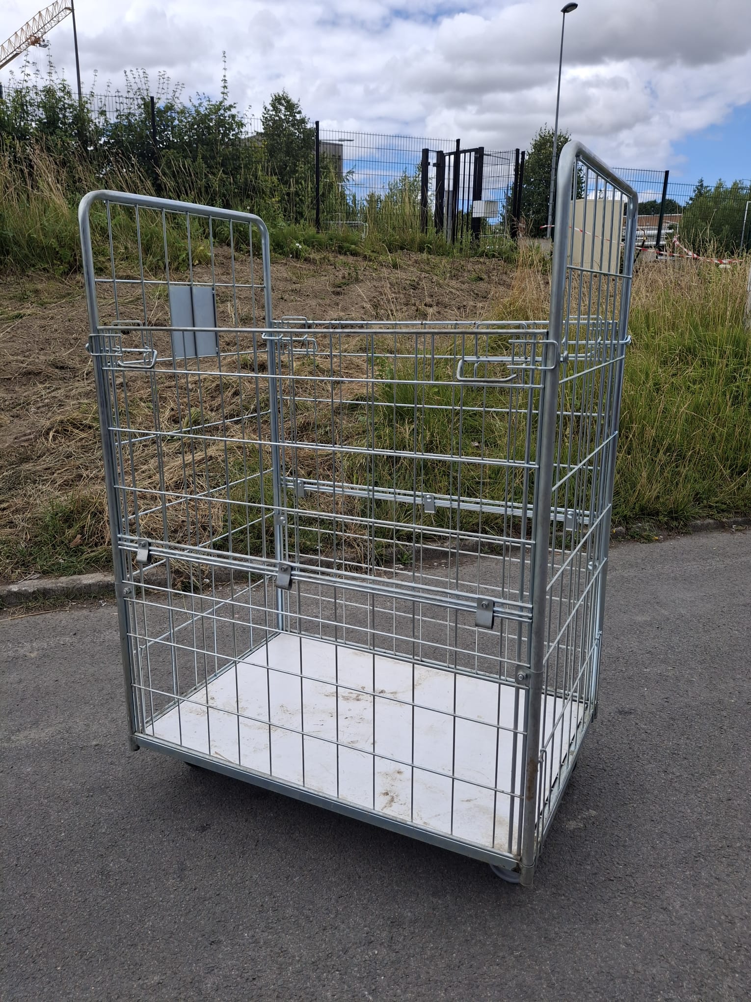 Chariot Rolls sur roulettes 4 faces grillagées avec demi-portes ouvrantes – H168 cm