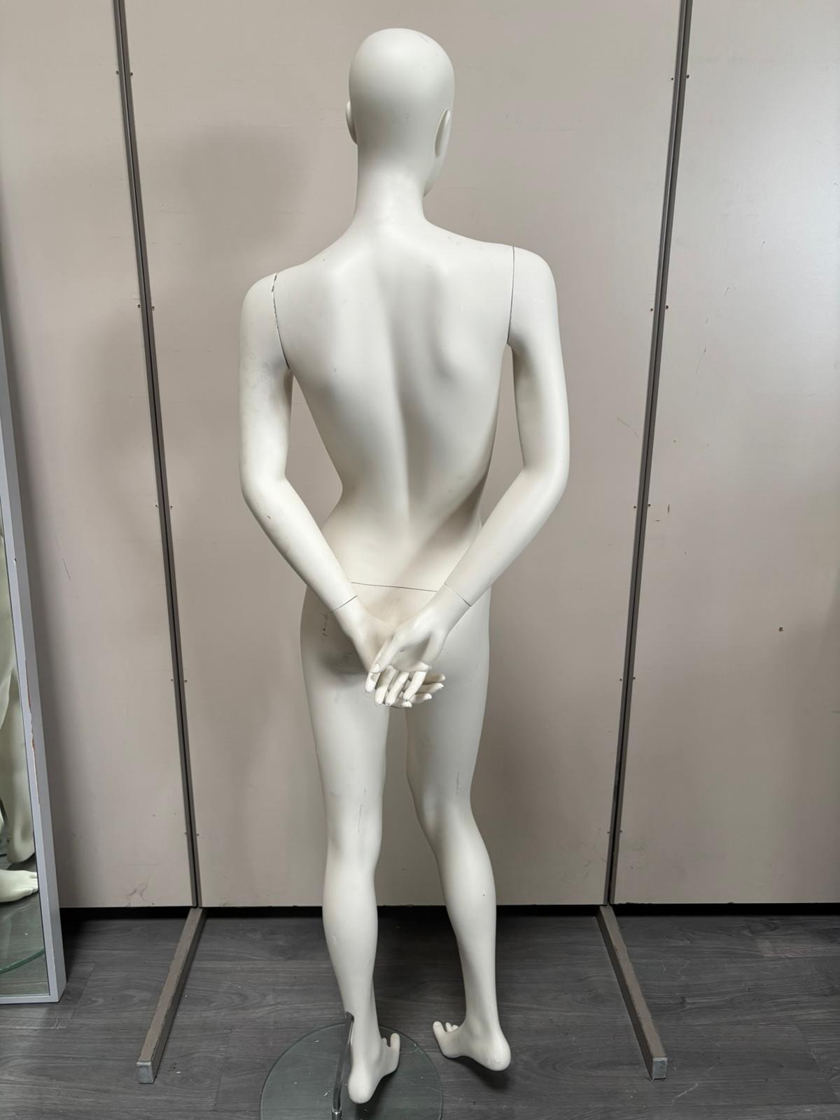 Mannequin femme complet sur socle en verre – fibre de verre blanc mat – H180 cm