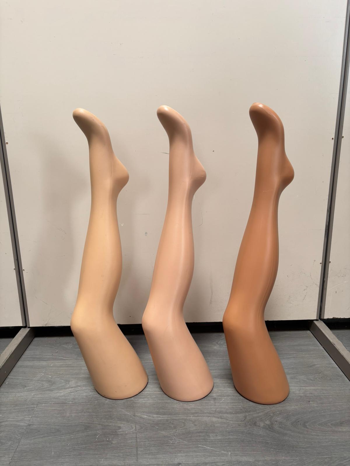 Lot de 3 jambes de présentation PVC – couleurs assorties – H75 cm