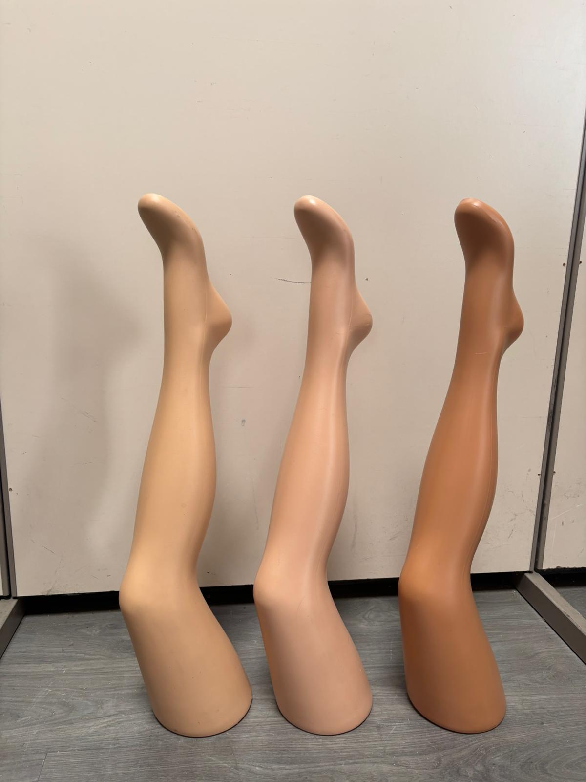 Lot de 3 jambes de présentation PVC – couleurs assorties – H75 cm