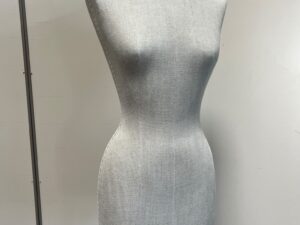 Mannequin couture en tissu sur pied métallique réglable – neuf – H175 cm