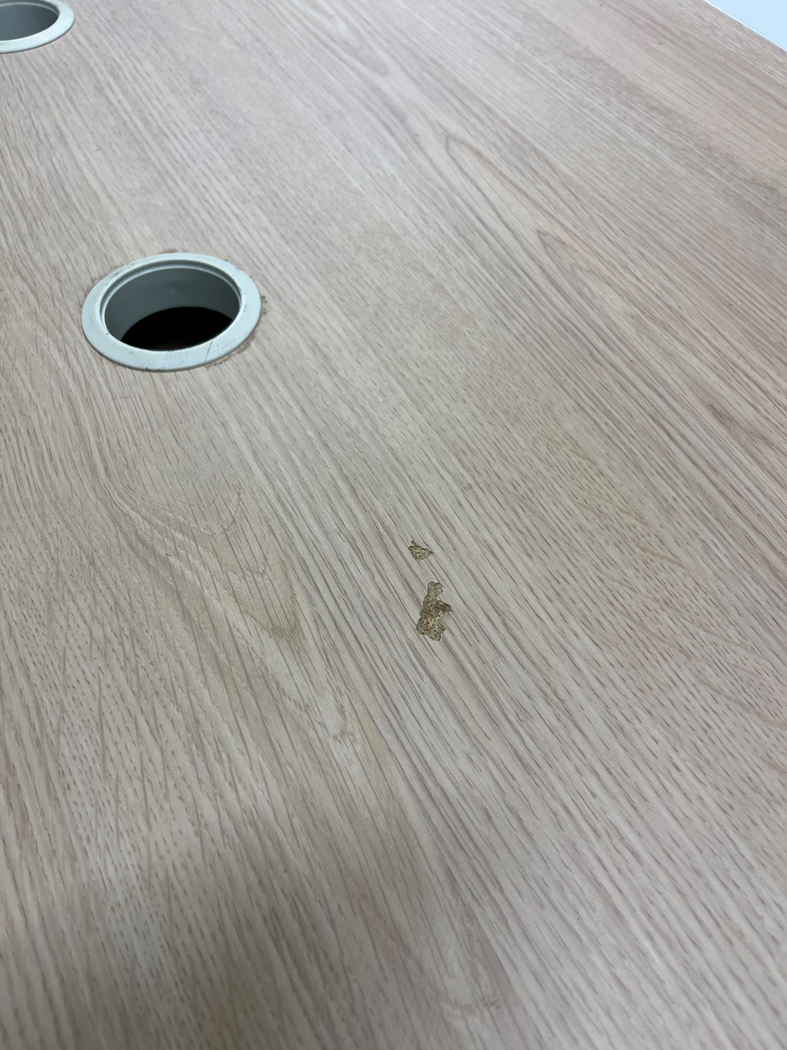 Table de présentation 3 niveaux en bois et métal blanc – L300 x l100 x H96 cm
