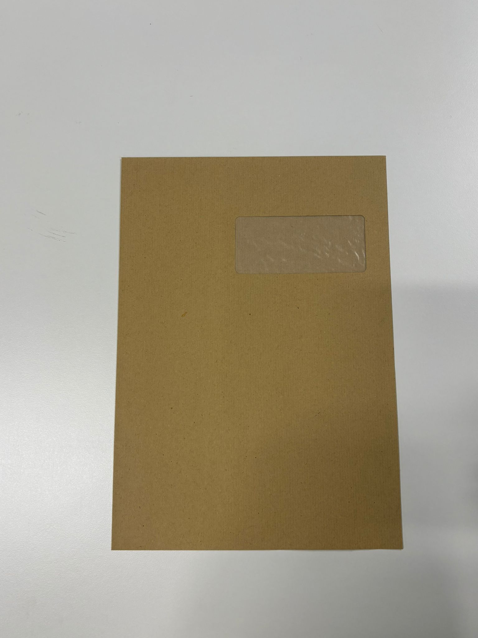 Lot de 200 enveloppes C4 à fenêtre Lyreco – 229 x 324 mm