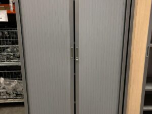 Armoire haute de bureau métallique grise – L120 x l43 x H198 cm