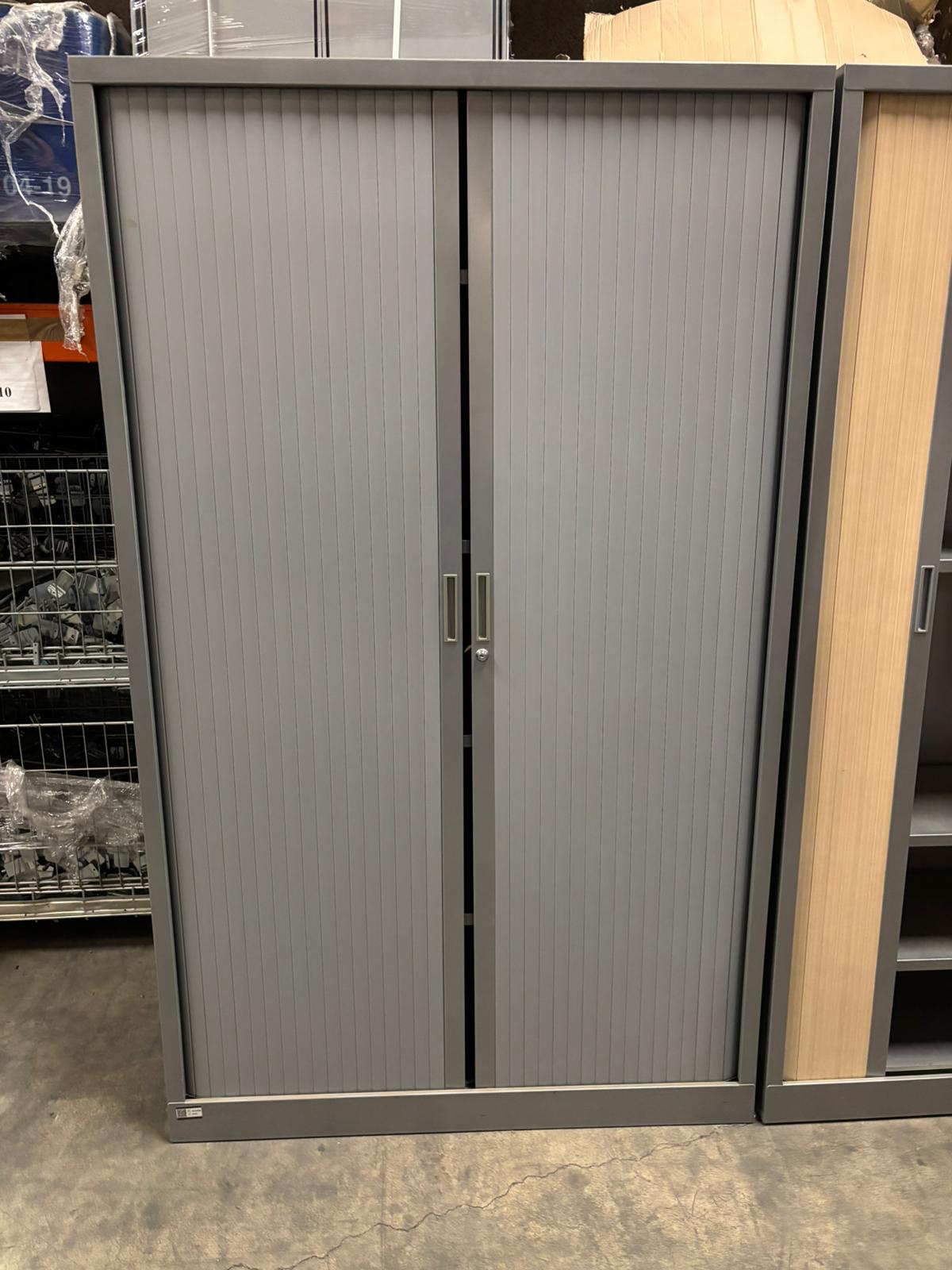Armoire haute de bureau métallique grise – L120 x l43 x H198 cm
