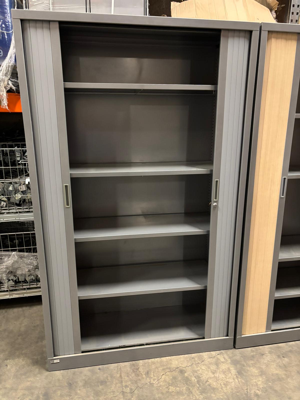 Armoire haute de bureau métallique grise – L120 x l43 x H198 cm