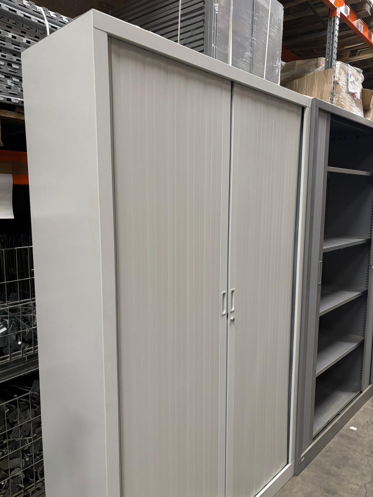 Armoire haute de bureau métallique grise – L120 x l43 x H198 cm