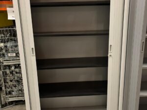 Armoire haute de bureau métallique grise – L120 x l43 x H198 cm