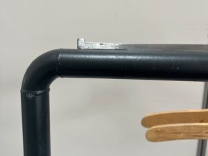 Portant à vêtements professionnel noir avec bras – L125 cm
