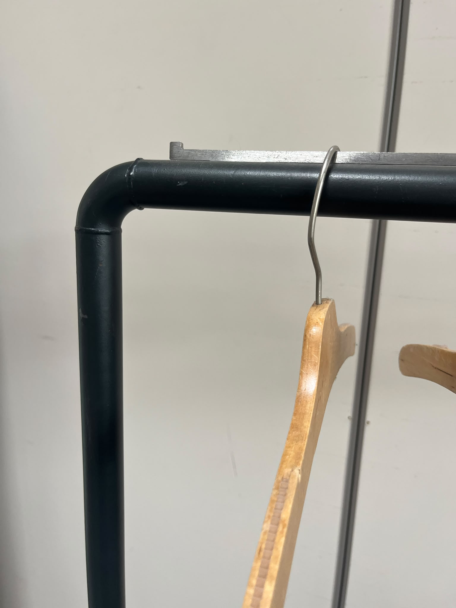 Portant à vêtements professionnel noir – L125 cm
