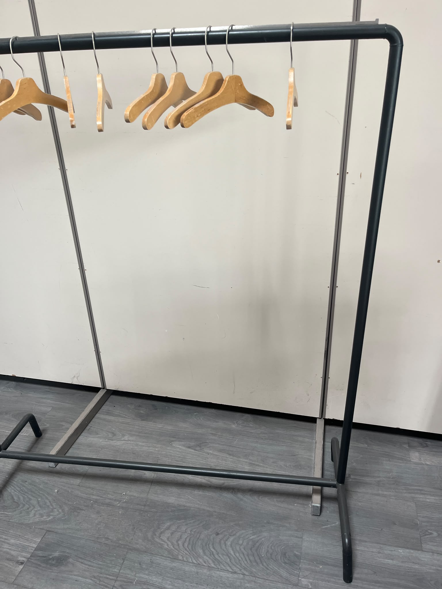 Portant à vêtements professionnel noir – L125 cm