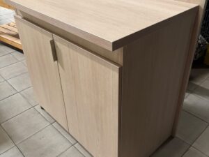 Comptoir d’atelier en bois avec étagères & broches – L101 cm