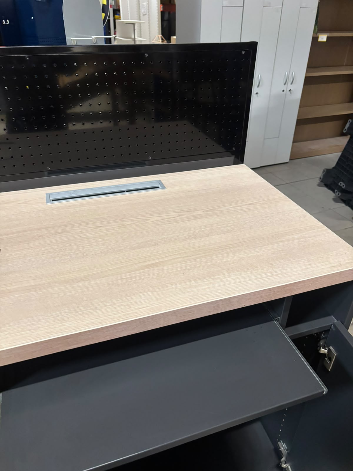 Comptoir d'atelier bois et noir avec plaque métallique – L100 cm