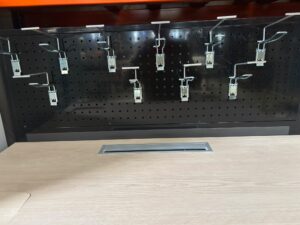 Comptoir d’atelier bois et noir avec plaque métallique – L100 cm