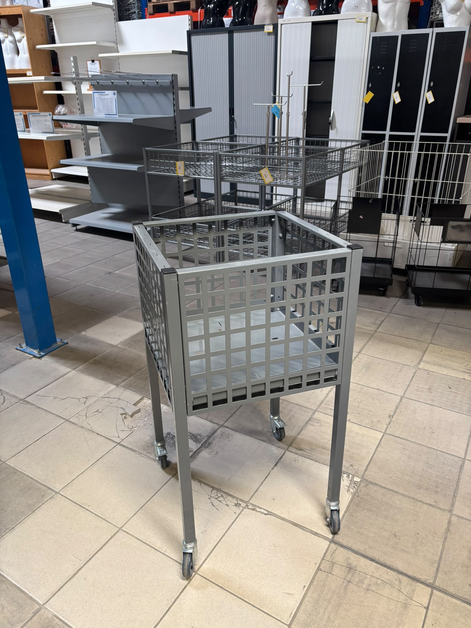 Bac soldeur métallique sur roulettes gris – H93 cm