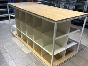 Meuble à casiers métallique et bois – L189 cm