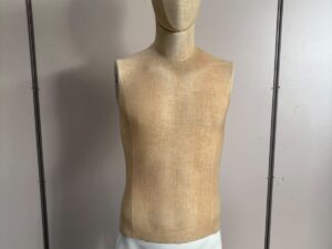 Mannequin homme sans bras en fibre de verre et tissu – H187 cm