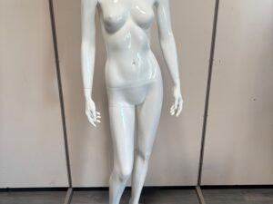Mannequin femme avec socle en fibre de verre – H165 cm