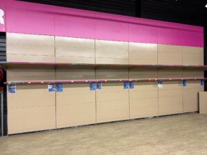 Lot de 7 gondoles murales grande hauteur – L 9,31 m