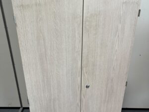 Armoire en bois sur roulettes avec tiroir coulissant – L66,5 cm