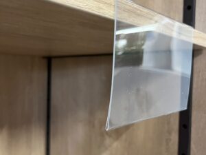 Porte-affiche plexi à poser pour tablette – 105 x 150 mm