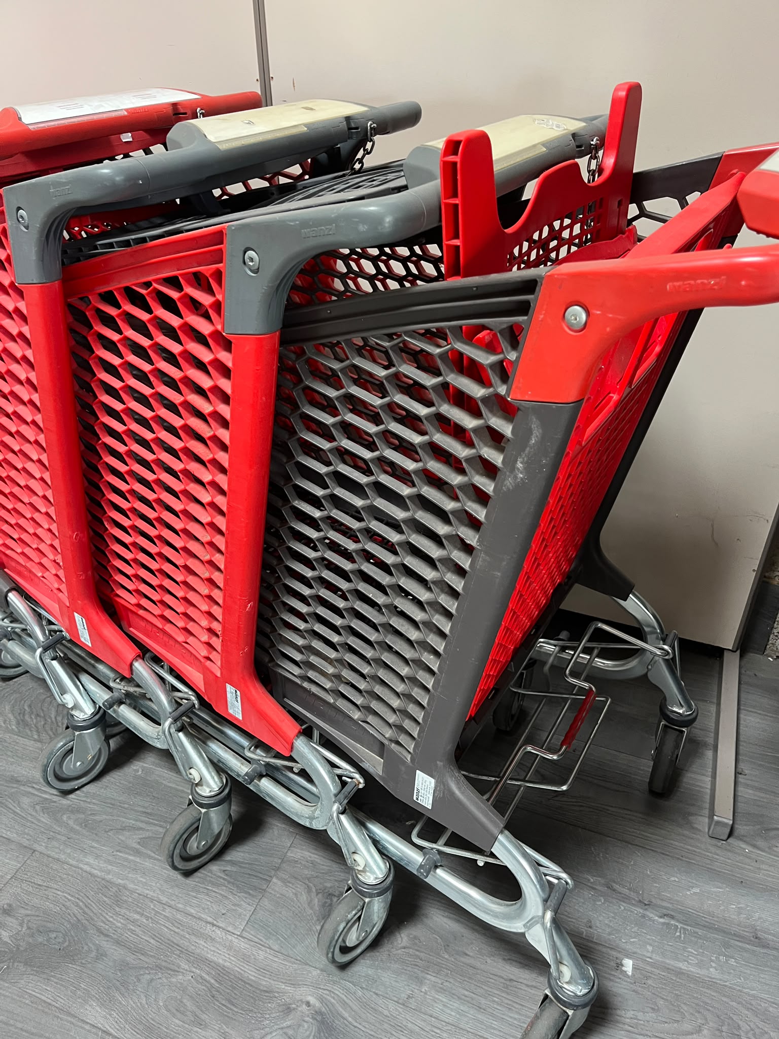 Lot de 4 chariots de magasin WANZL TANGO 240P – 240 L